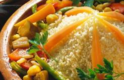 https://www.finedininglovers.com/sites/g/files/xknfdk626/files/styles/recipes_1200_800_fallback/public/Original_1371_cous-cous-vegetables-CUT1.jpg?itok=HZE7pjIP