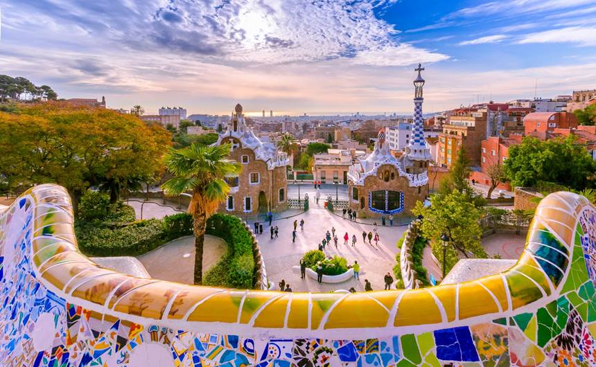 View_of_the_city_from_Park_Guell_in_Barcelona_shutterstock_407568172.jpg